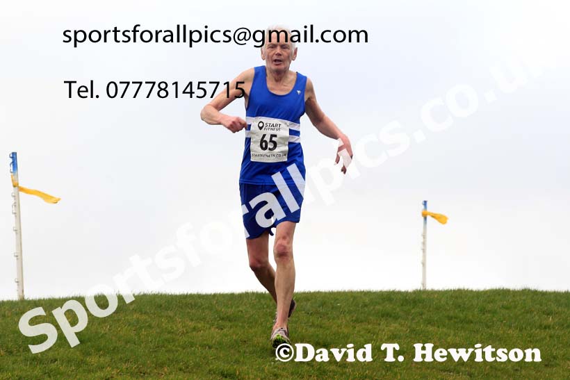 Womens 35+ and Mens 65+ 2023 NEMAA Cross Country, Croft Circuit, North Yorkshire. Photo: David T. Hewitson/Sports for All Pics